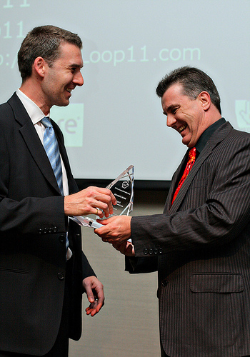 Loop11 CEO accepts Australian Web Award